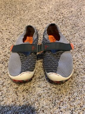 PLAE Kids Gray and Orange Slip-On Knit Shoes